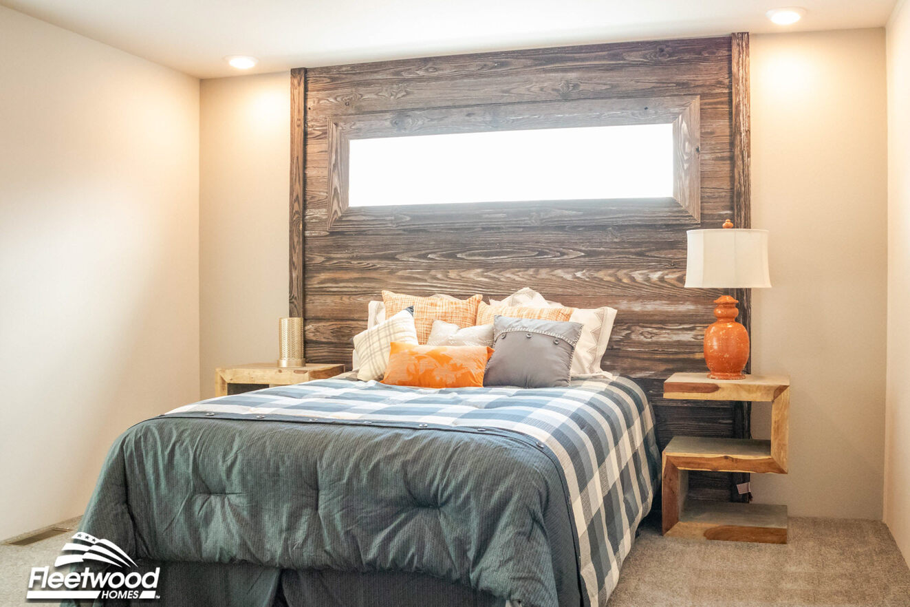 the_sawtooth_bedroom_1_1646422722956_1323_12